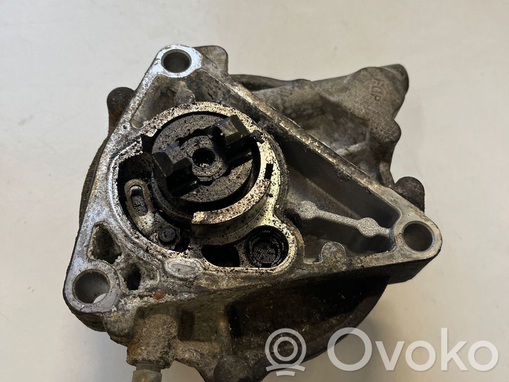 Opel Zafira B Alipainepumppu 