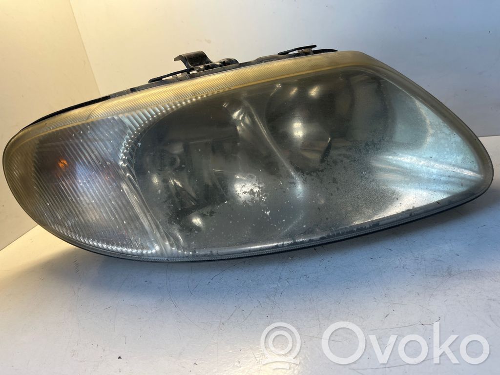 Chrysler Voyager Headlight/headlamp 