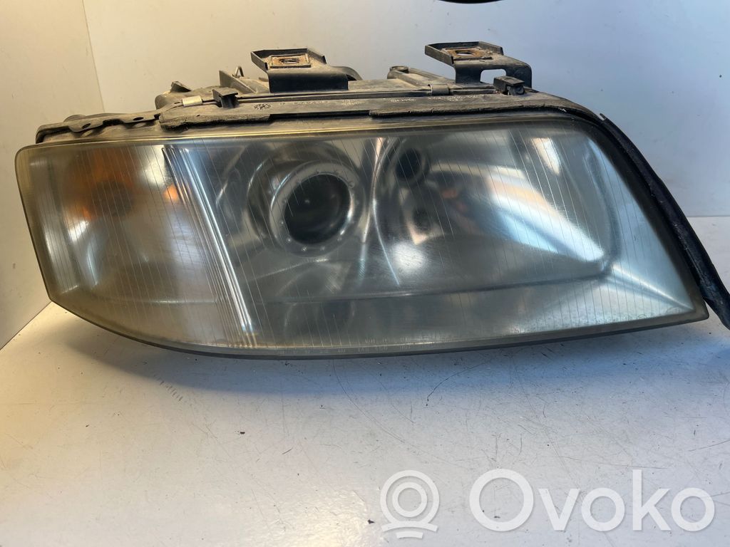 Audi A6 S6 C5 4B Phare frontale 