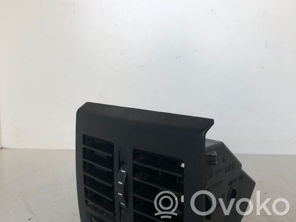 Skoda Octavia Mk2 (1Z) Rejilla de ventilación central del panel 