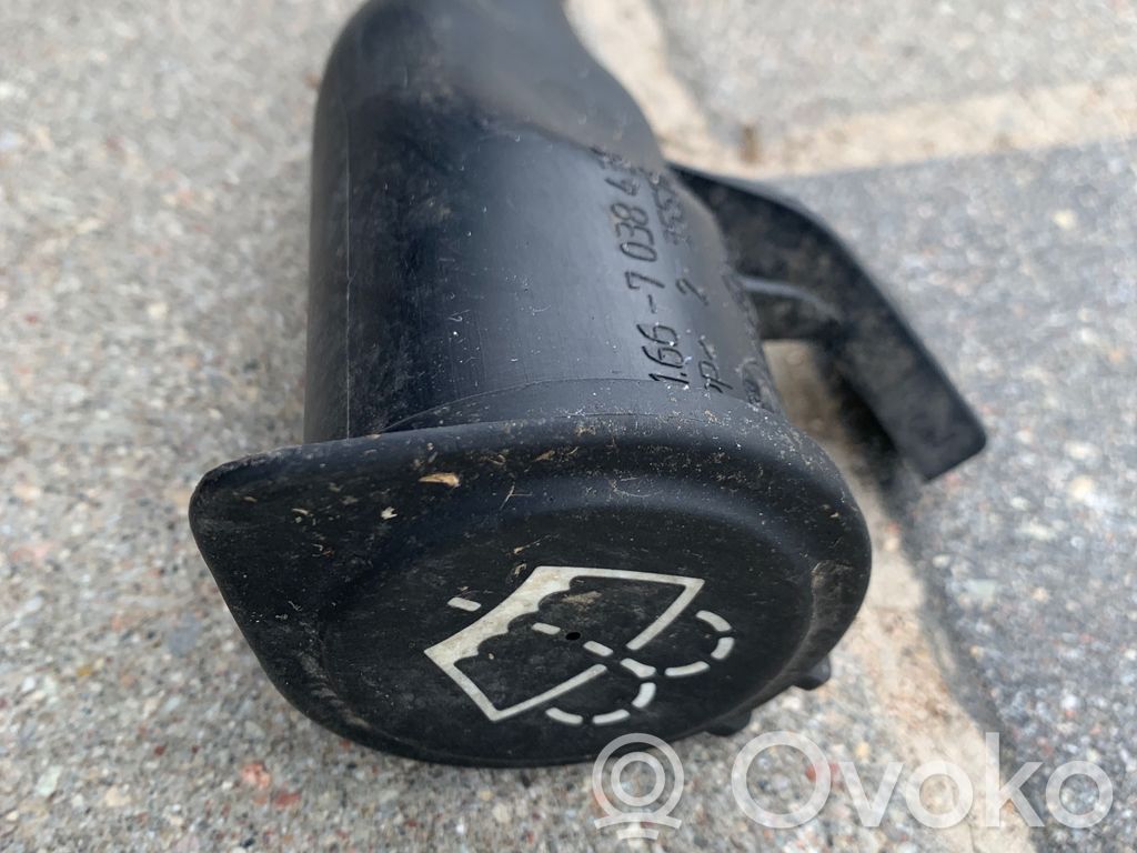 BMW 5 E39 Logu šķidruma tvertnes aizpildīšanas caurule 