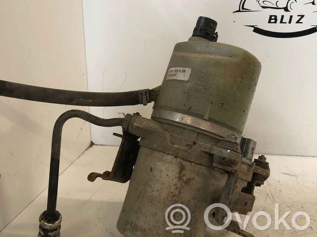 Volvo V50 Ohjaustehostimen pumppu 