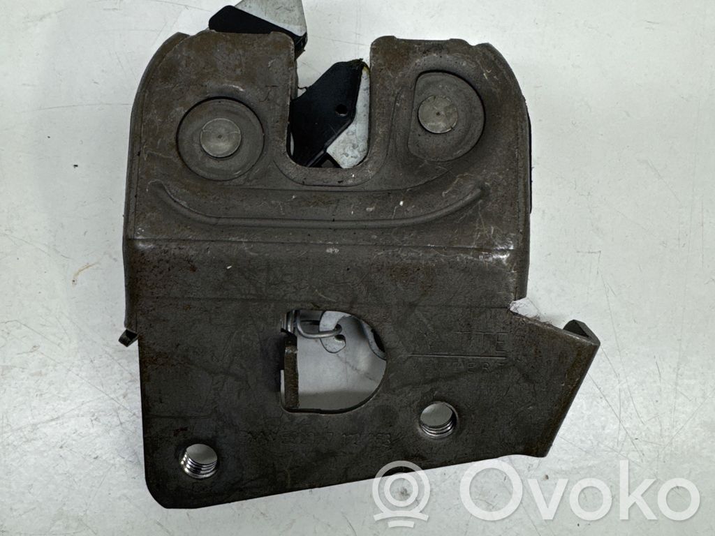 BMW 1 E81 E87 Seat back rest lock catch 