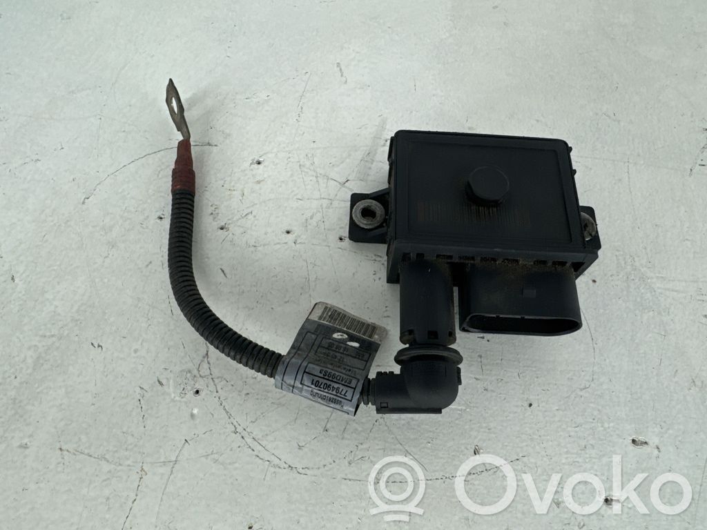 BMW 1 E81 E87 Kvēlsveču relejs 