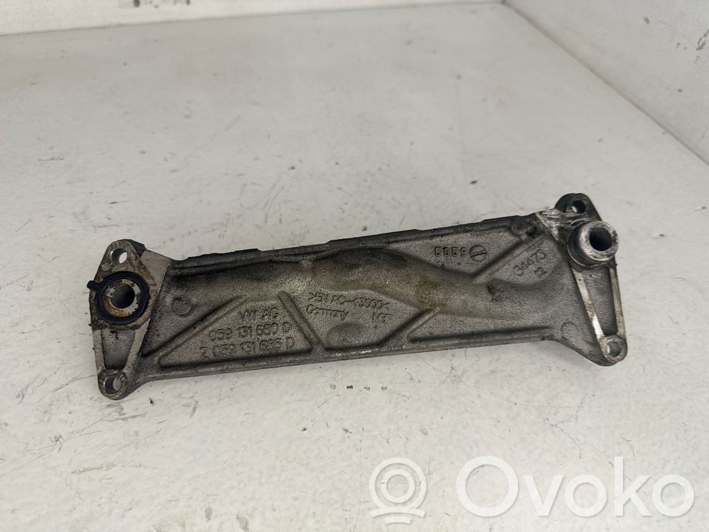 Audi Q7 4M EGR dzesētāja stiprinājums 