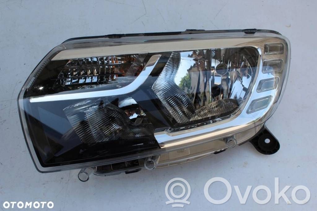 Dacia Sandero II Scheinwerfer 