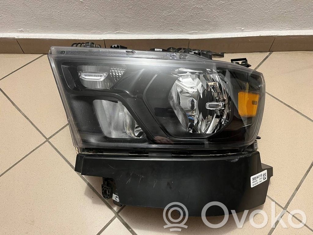 Ram 1500 DT Phare frontale 