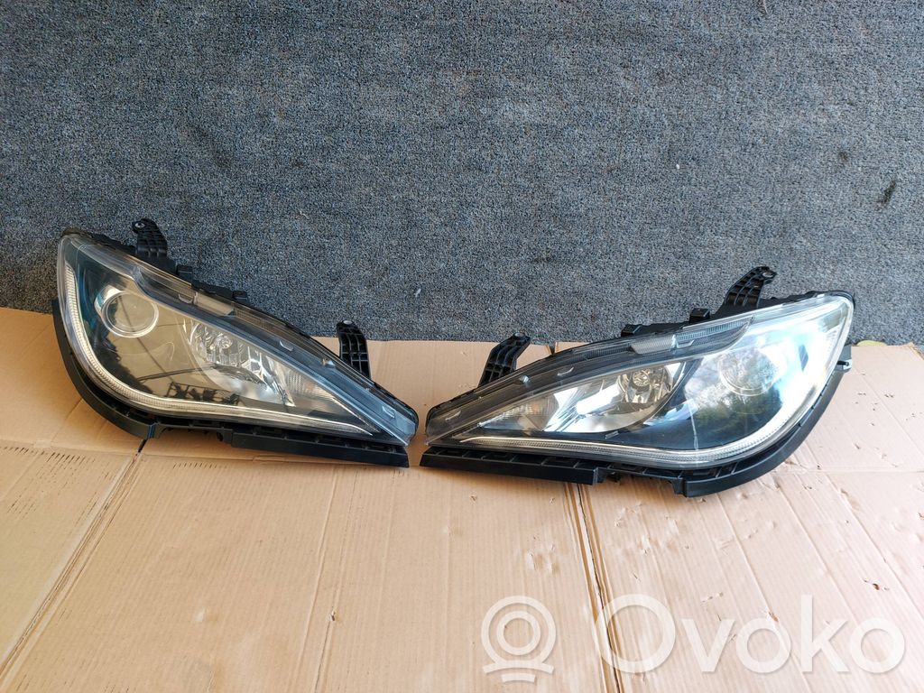 Chrysler Pacifica Headlights/headlamps set 