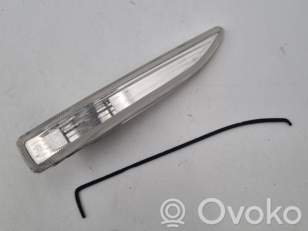 BMW 7 E65 E66 Front fender indicator light 