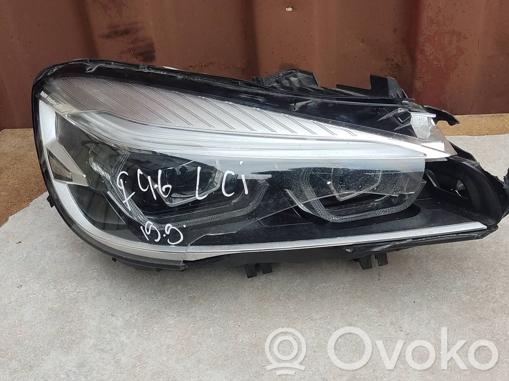 BMW 2 F46 Lampa przednia 