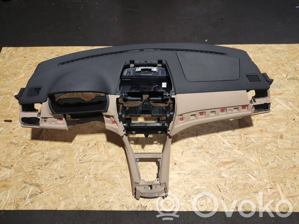 BMW X3 E83 Panelė 
