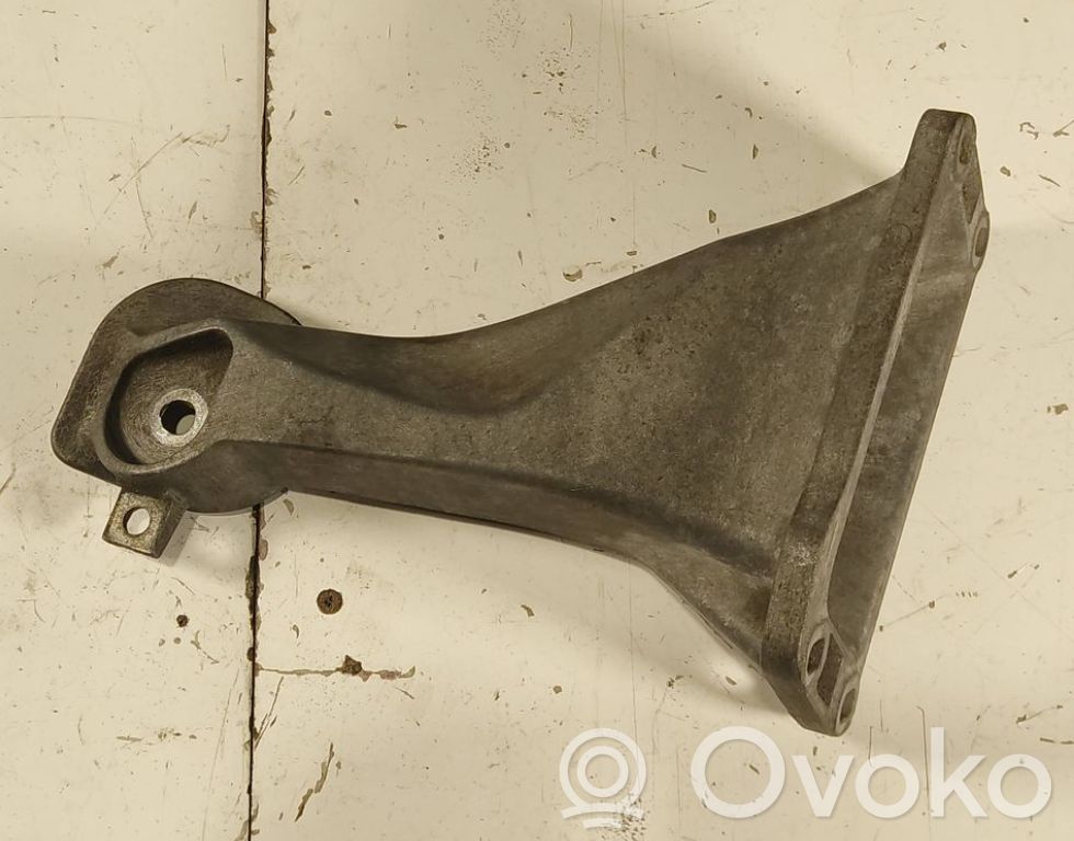 Engine mounting bracket   1097000,22111097000