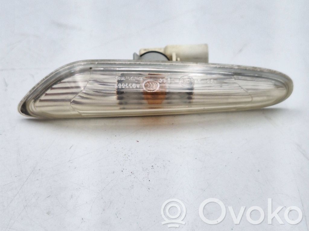 BMW X1 E84 Front fender indicator light 