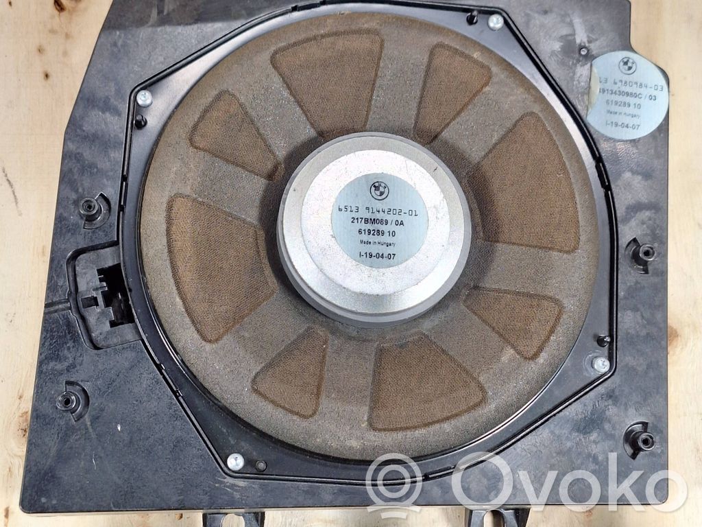 BMW X3 E83 Subwoofer 