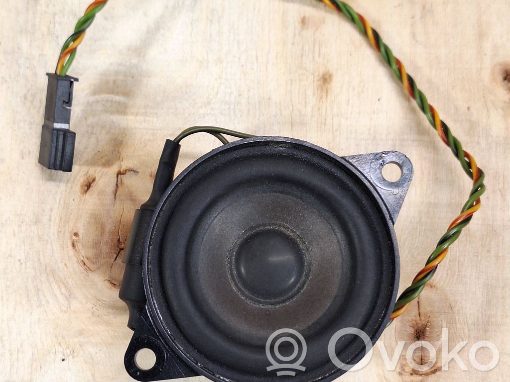 Altavoz del panel   8379375,65138379375,5155126,61928910