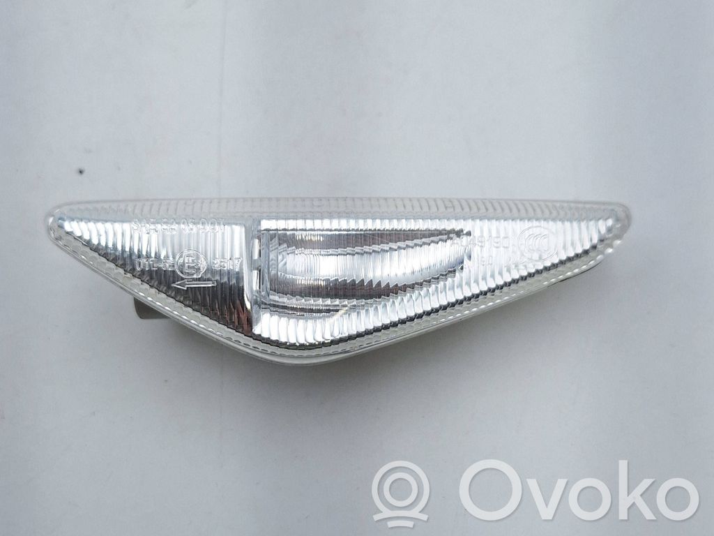 BMW X5 E70 Kitas salono žibintas 