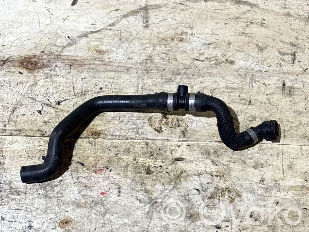 BMW X3 E83 Engine coolant pipe/hose 
