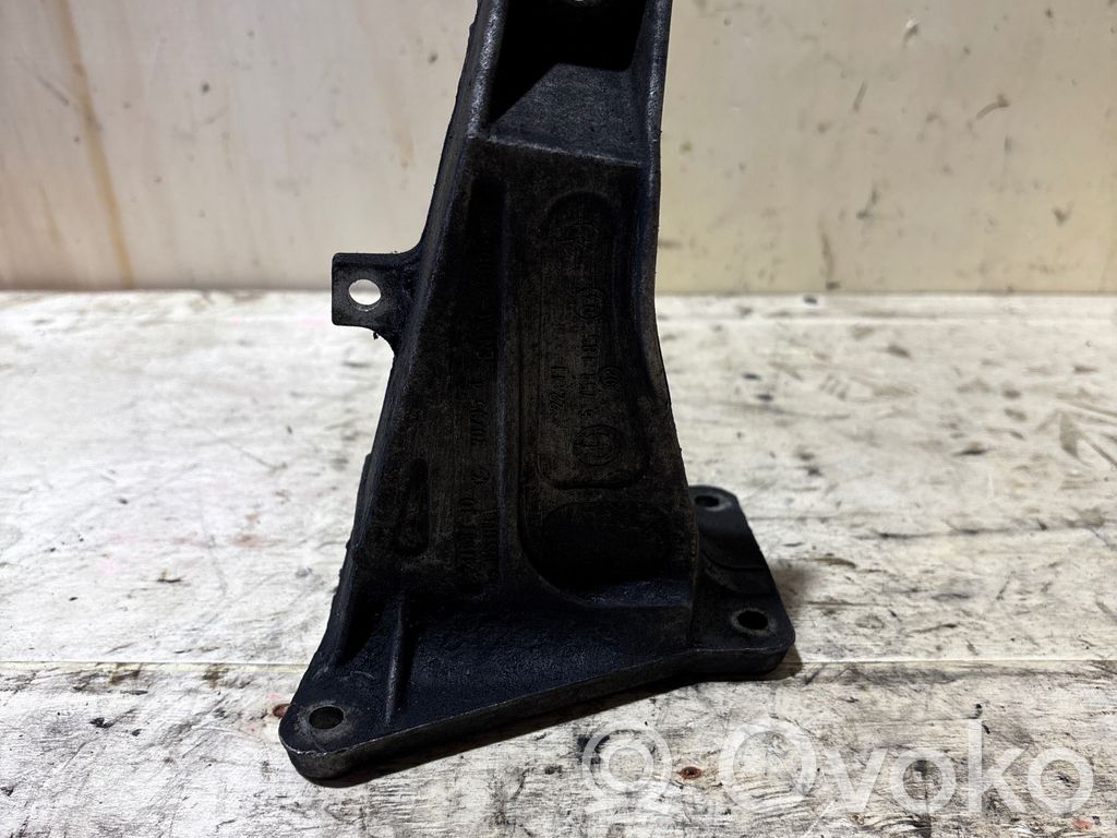 Engine mounting bracket   6754185,22116754185,1095084,22111095084