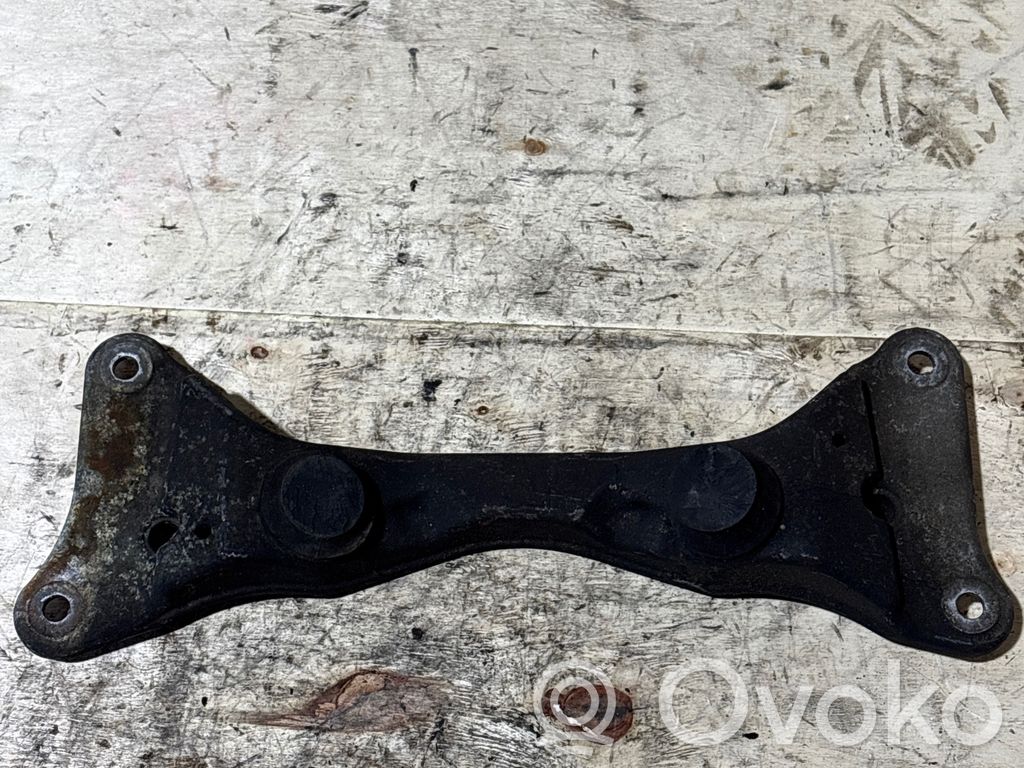 BMW 3 E90 E91 Engine mounting bracket 