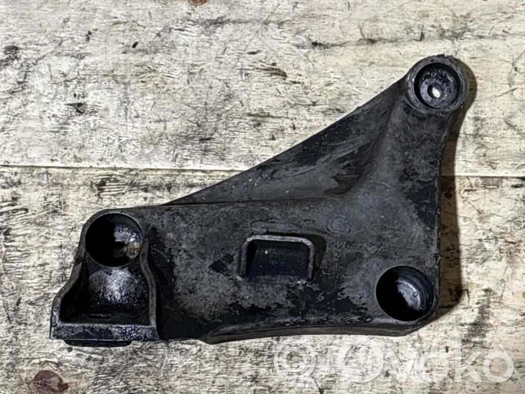 Support, suspension du moteur   6750441,22116750441,1097151,22111097151