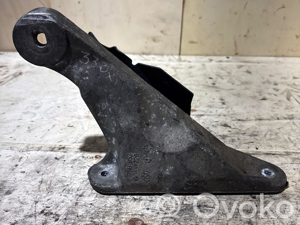 BMW 3 E46 Engine mounting bracket 