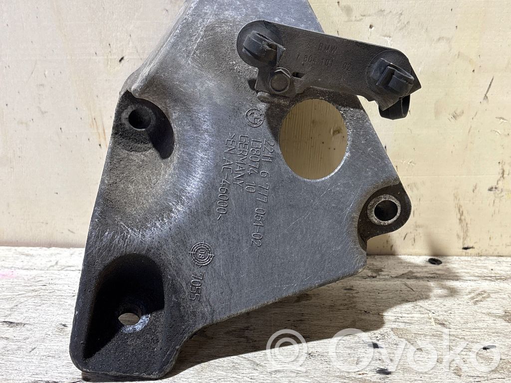 Halterung Lager Motor   6777061,22116777061