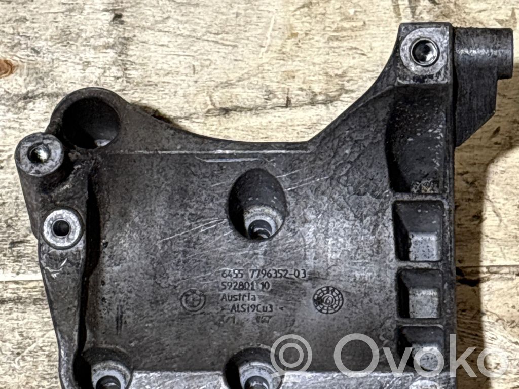 BMW 3 E90 E91 A/C compressor mount bracket 