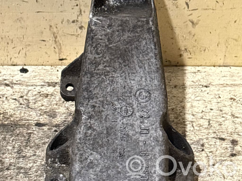 BMW 3 E46 Engine mounting bracket 