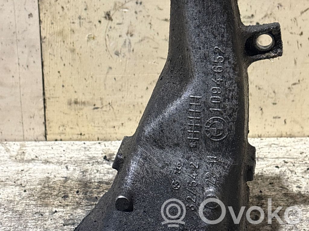 Engine mounting bracket   1094652,22111094652