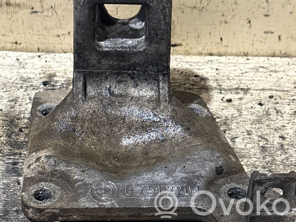 Engine mounting bracket   6751226,22116751226,22111096076