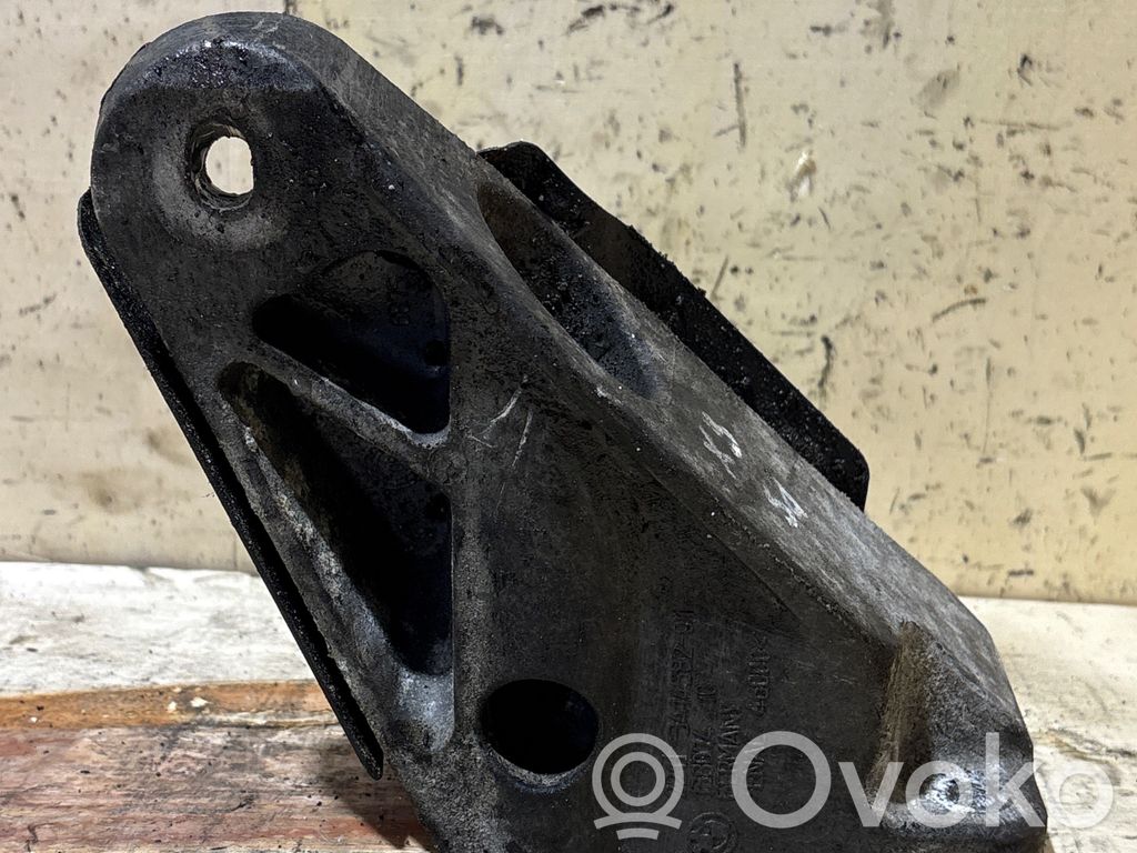 Engine mounting bracket   3414582,3417614,22113414582,22113417614