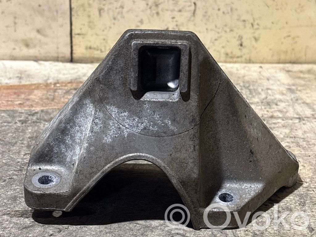 BMW 5 F10 F11 Łapa / Mocowanie silnika 