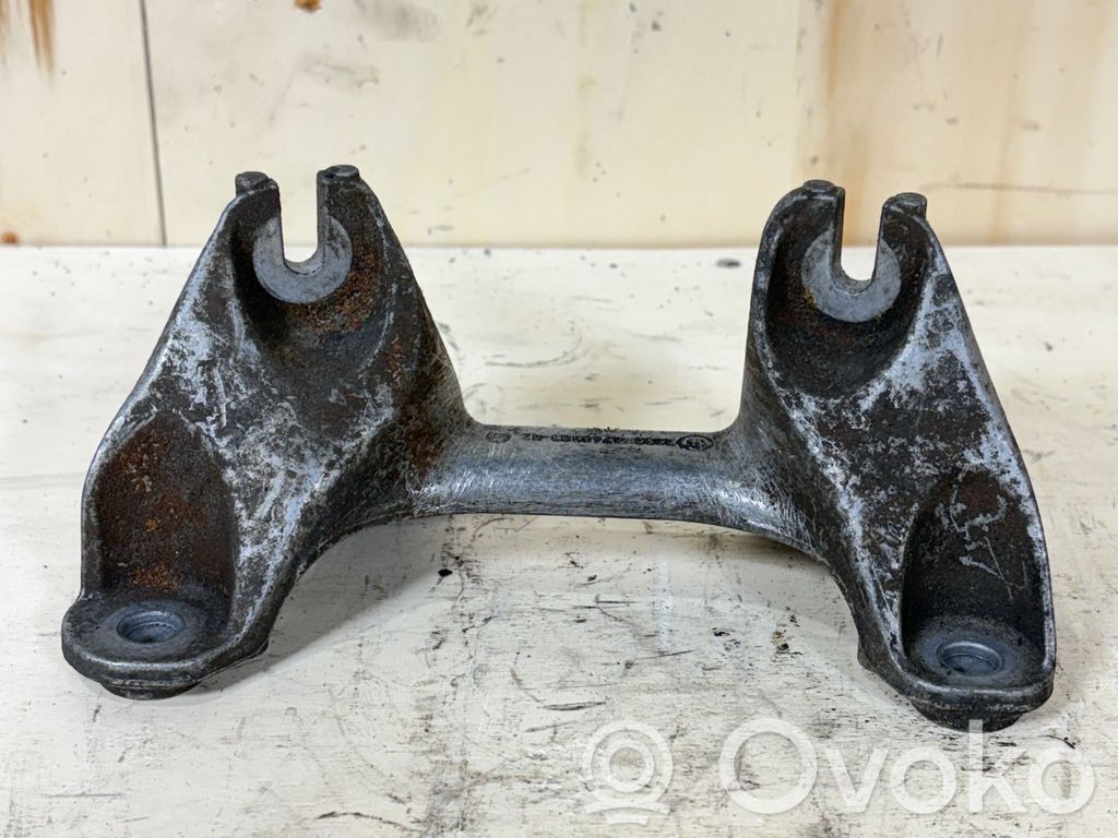 Gearbox mounting bracket   6760303,22326760303