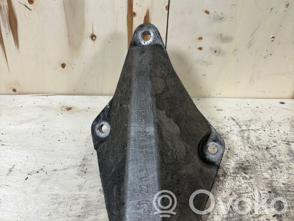 BMW X3 E83 Engine mounting bracket 