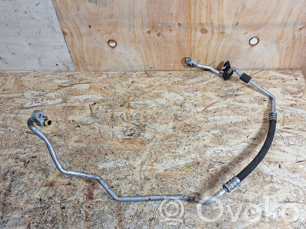 BMW 1 E81 E87 Ilmastointilaitteen putki (A/C) 