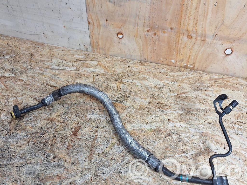 BMW 3 E46 Ilmastointilaitteen putki (A/C) 