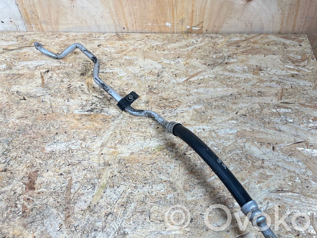 BMW X3 E83 Getriebeölkühler Leitung / Schlauch 