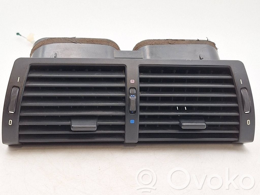 Rejilla de ventilación central del panel   8402221,64228402221