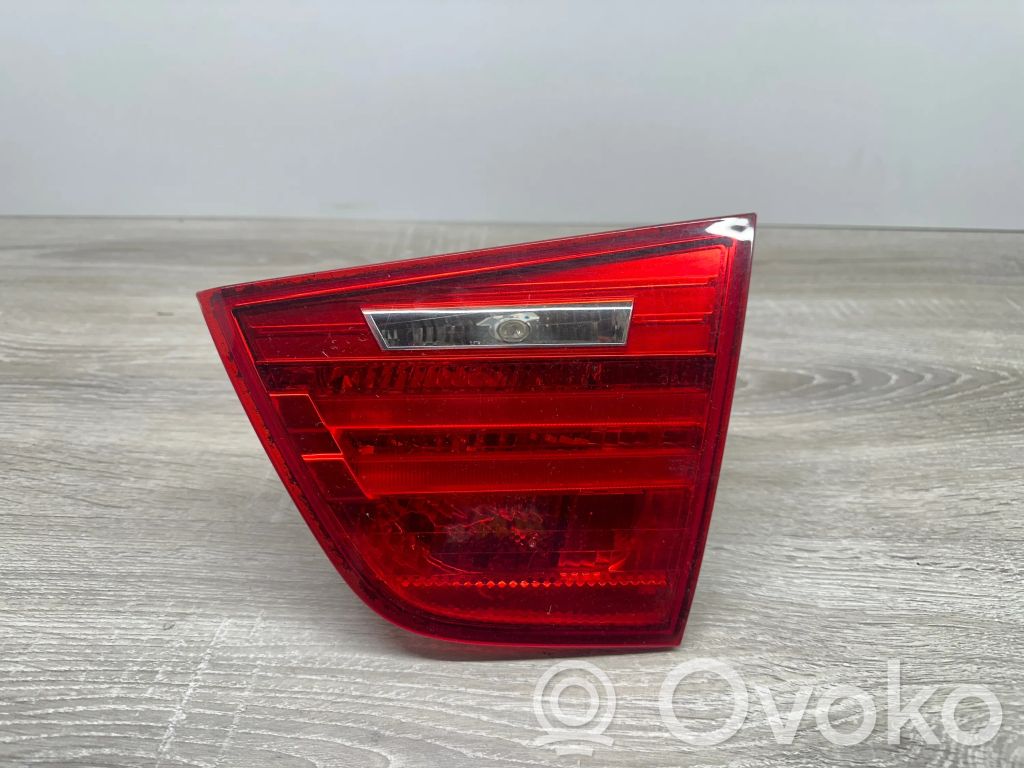 Tailgate rear/tail lights   7154162