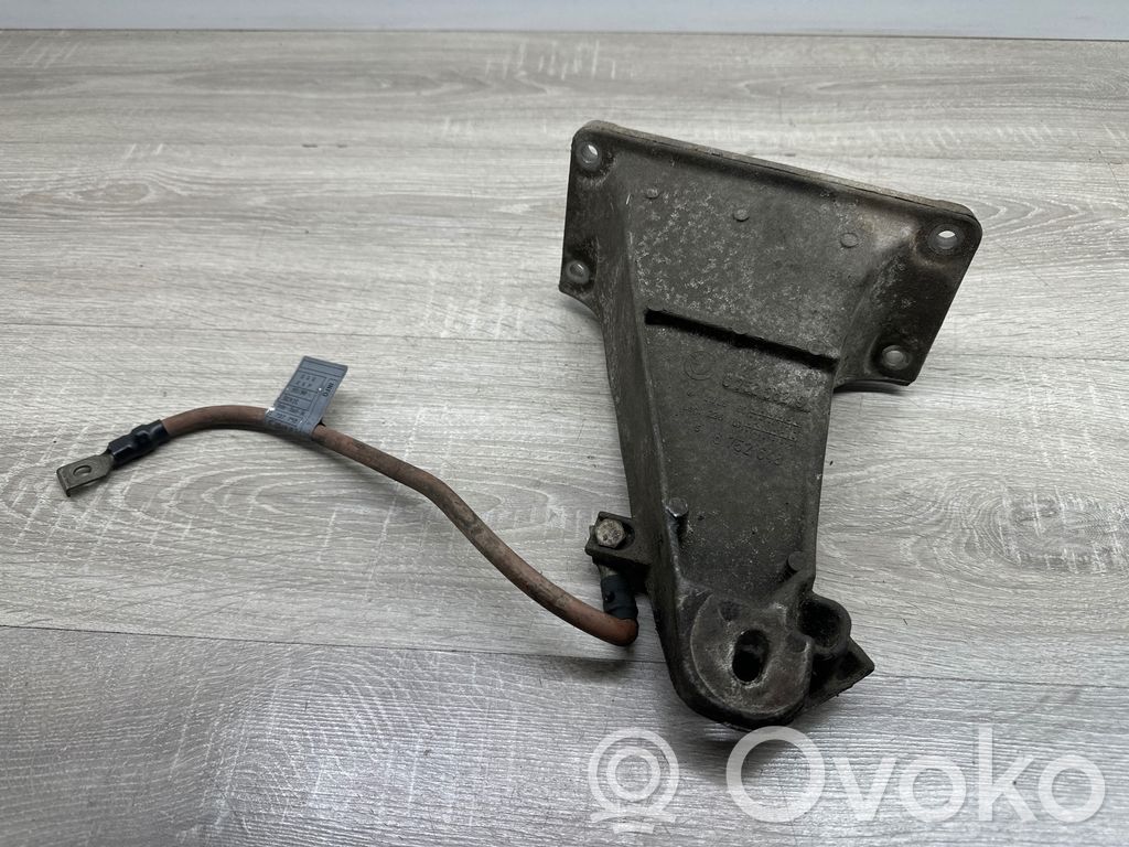 Engine mounting bracket   6753362,6752648