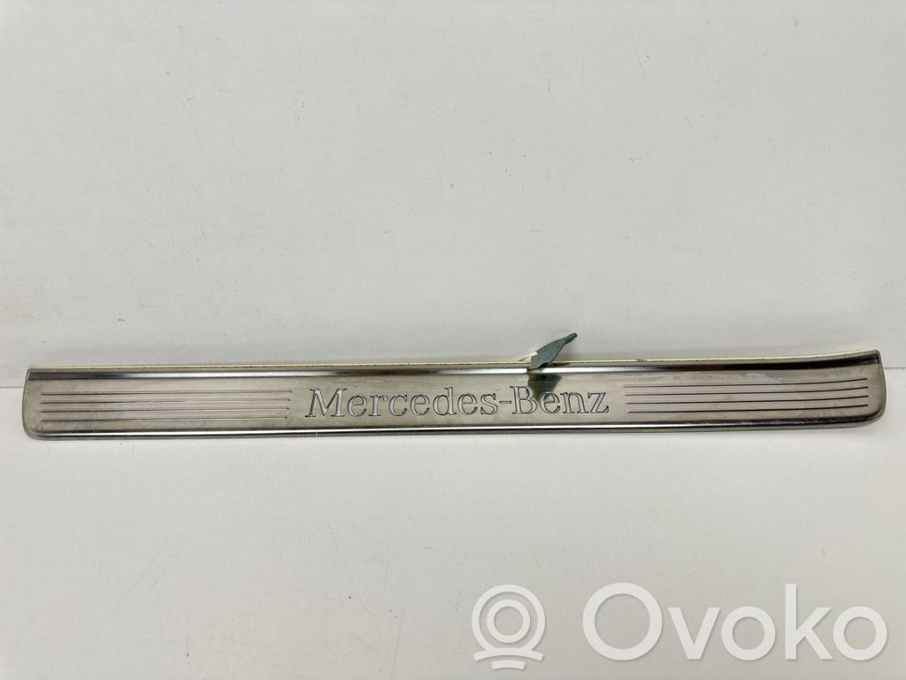 Mercedes-Benz S W222 Listwa progowa przednia 