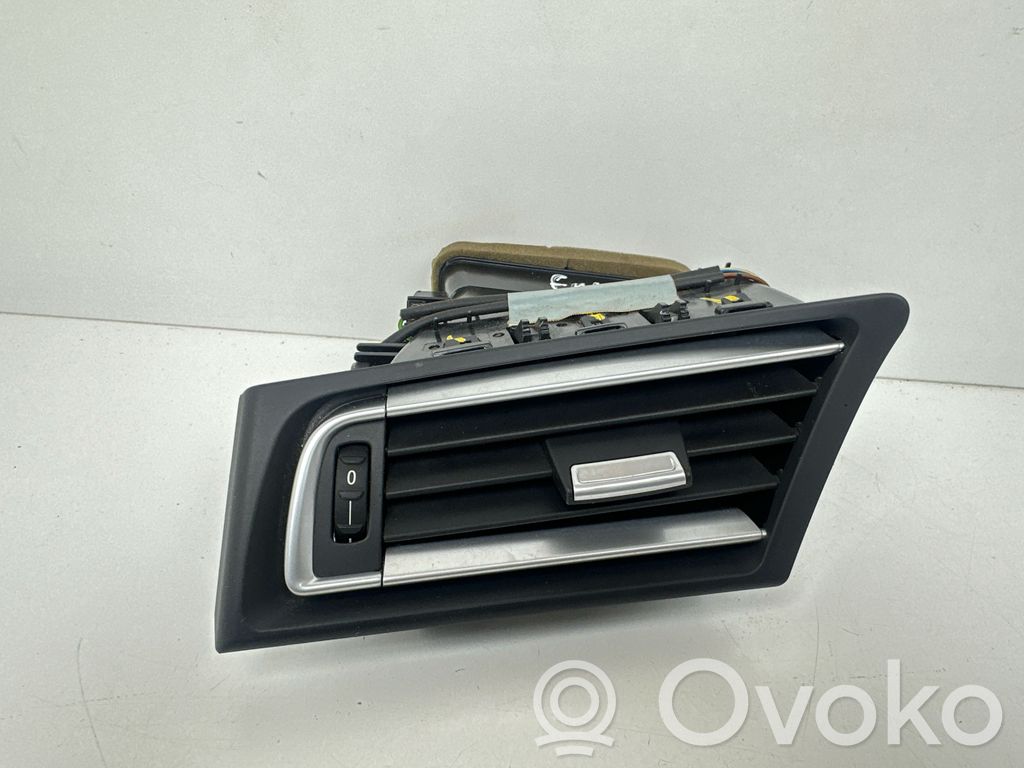 BMW 7 F01 F02 F03 F04 Boczna kratka nawiewu deski rozdzielczej 