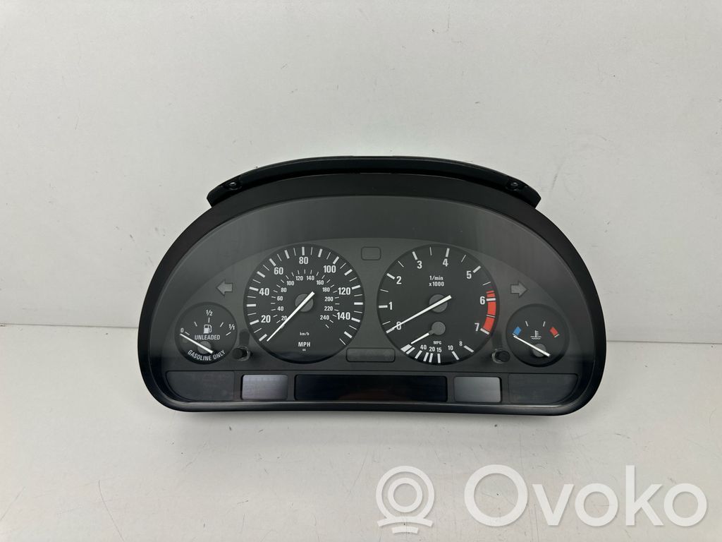 Geschwindigkeitsmesser Cockpit   110008784,62116923054