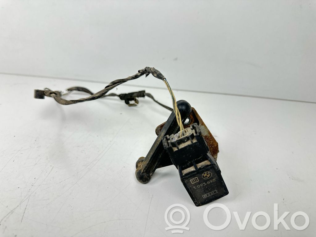 Датчик высоты (фар)   1093698,23201