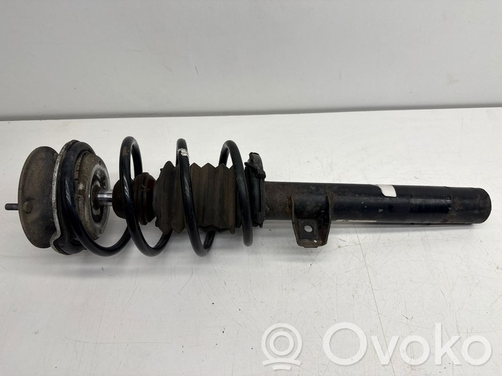 BMW 3 E92 E93 Priekinis amortizatorius su spyruokle 