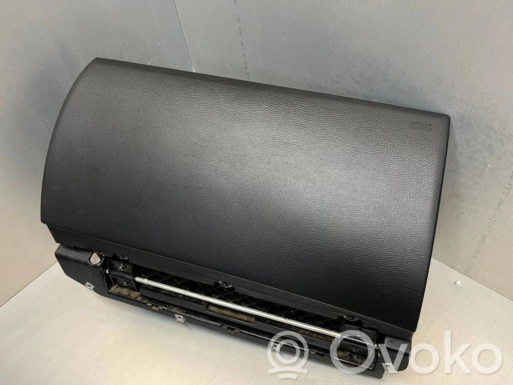 BMW 6 E63 E64 Daiktadėžės (bordačioko) komplektas 