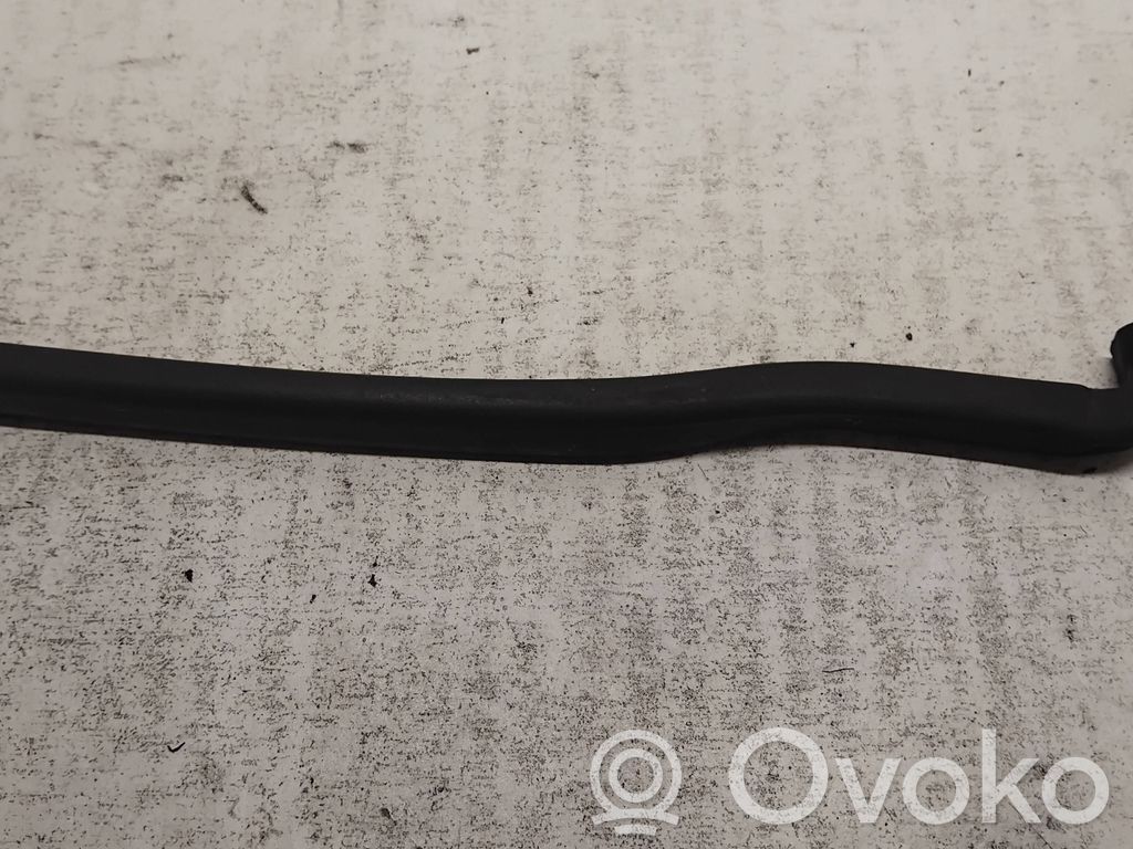 Guma variklio skyriaus   7159605