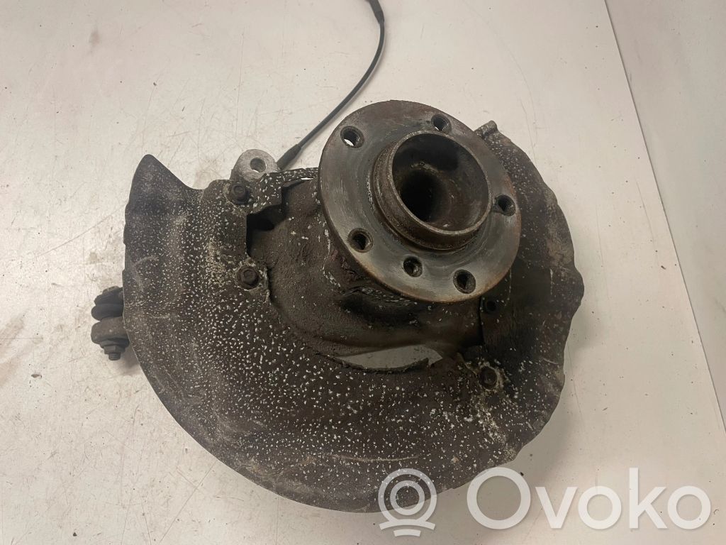Cubo de rueda delantera   6760953L