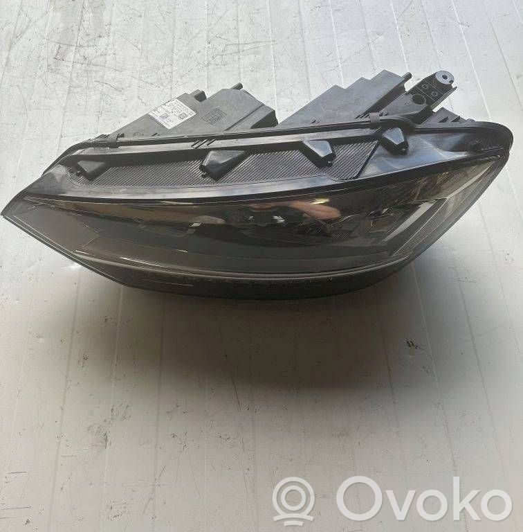 Volkswagen Touran III Lampa przednia 