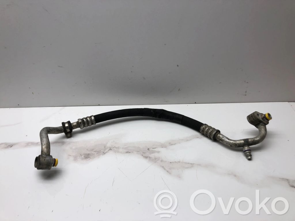 Volkswagen PASSAT B6 Air conditioning (A/C) pipe/hose 